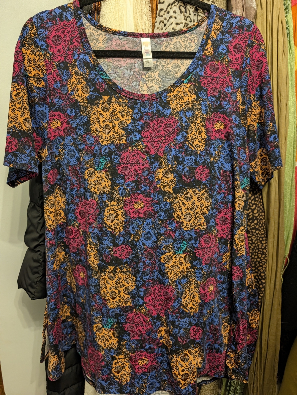LuLaRoe Women’s Floral Tunic Top Size L Multicolor Pink Blue Mustard